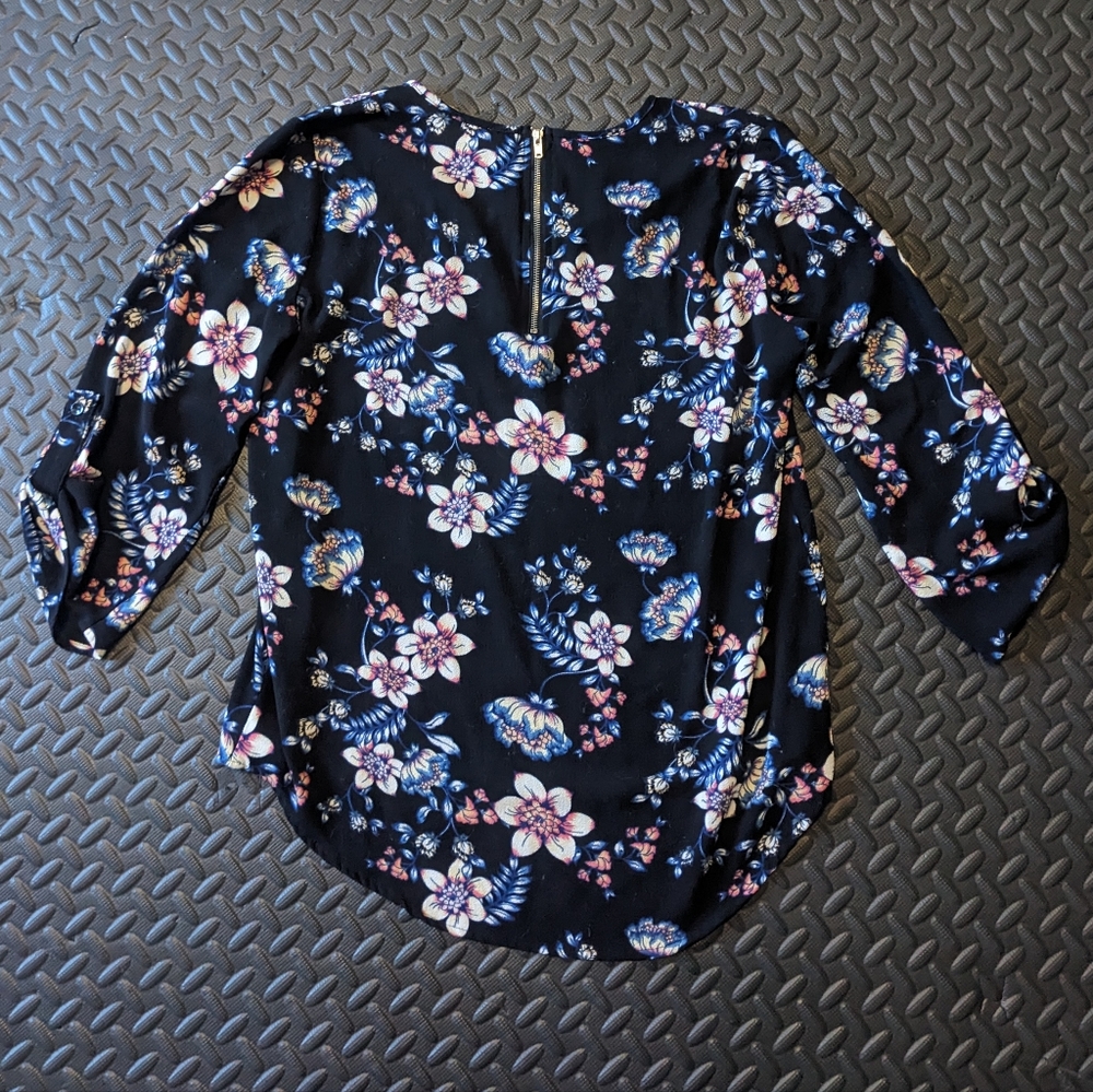 Blouse - Picture 3 of 3